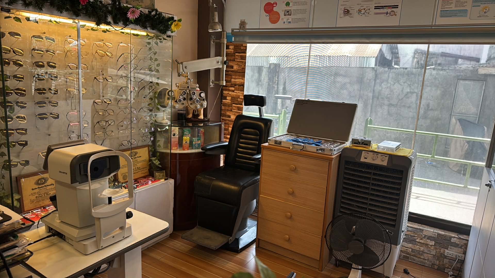 Optical clinic professional